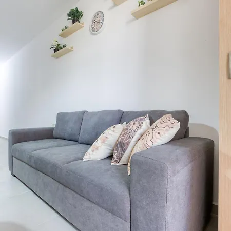 Spacious 3br With Balcony Close To Valletta By 360 Estates *